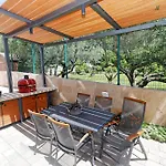 Elegant House 3d By The Sea With Pool And Included Breakfast * Kaštela