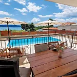 Elegant House 3d By The Sea With Pool And Included Breakfast Appartamento *