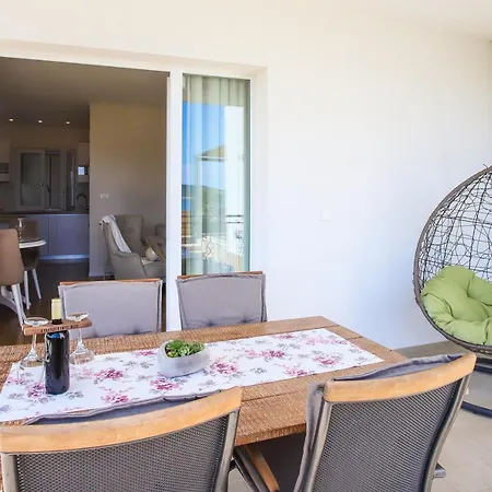 Elegant House 3d By The Sea With Pool And Included Breakfast *