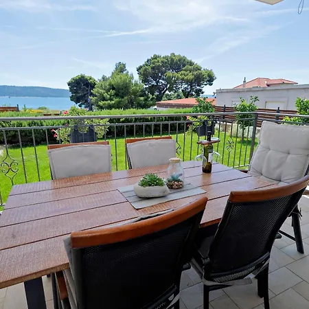 Apartment 3d By The Sea