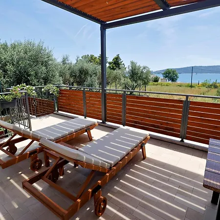 Elegant House 3d By The Sea With Pool And Included Breakfast * Kaštela