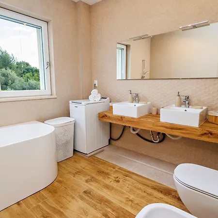 3d By The Sea With Pool And Included Breakfast Kastela