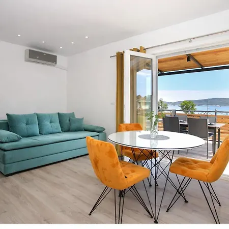 Elegant House 3d By The Sea With Pool And Included Breakfast Appartamento *