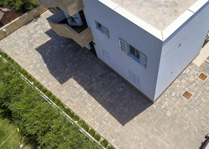 Elegant House 3d By The Sea With Pool And Included Breakfast *