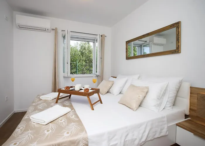 Elegant House 3d By The Sea With Pool And Included Breakfast *